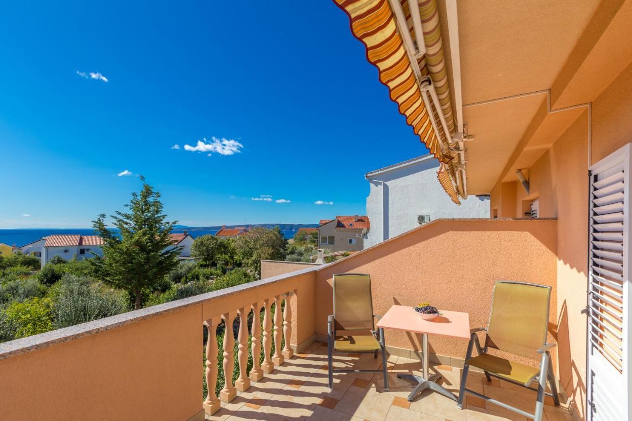 Apartman Ana Krk Town Exterior photo