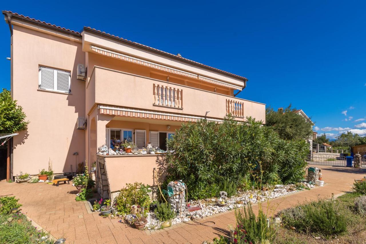 Apartman Ana Krk Town Exterior photo