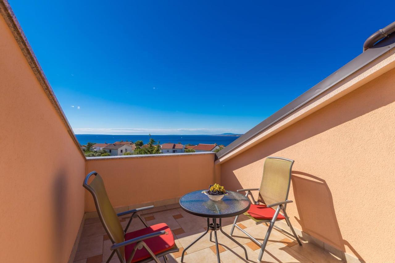 Apartman Ana Krk Town Exterior photo