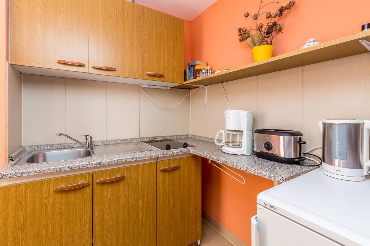 Apartman Ana Krk Town Exterior photo